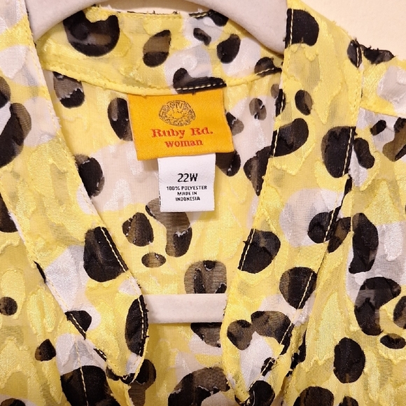 Ruby Rd. Yellow and Black Patterned Button Down Shirt - Picture 2 of 6